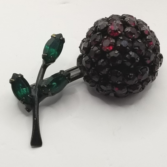 Warner Vintage Cherry Brooch Pin Japanned Rhinestone Black Back Fruit 3D Red - Picture 10 of 15